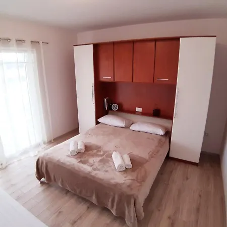 Apartment By The Sea - Gornja, Rab - 15453 Supetarska Draga