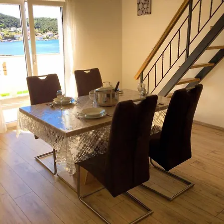 Apartment By The Sea - Gornja, Rab - 15453 Supetarska Draga