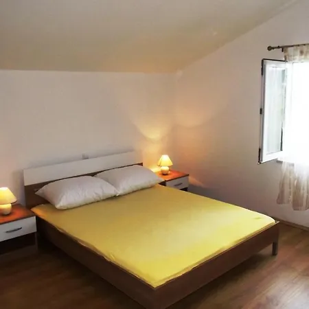 Apartment By The Sea - Gornja, Rab - 15453 Supetarska Draga